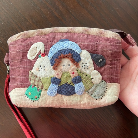 Japanese Quilted Cotton Wristlet with Cute Appliqué Front - Picture 1 of 9